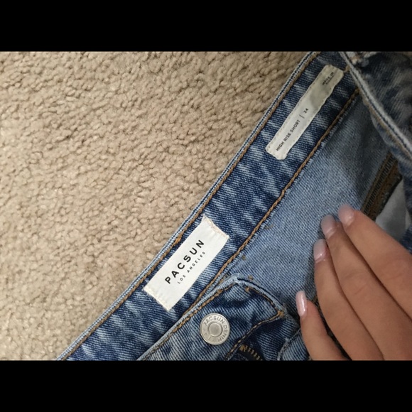 Sold - Picture 3 of 4